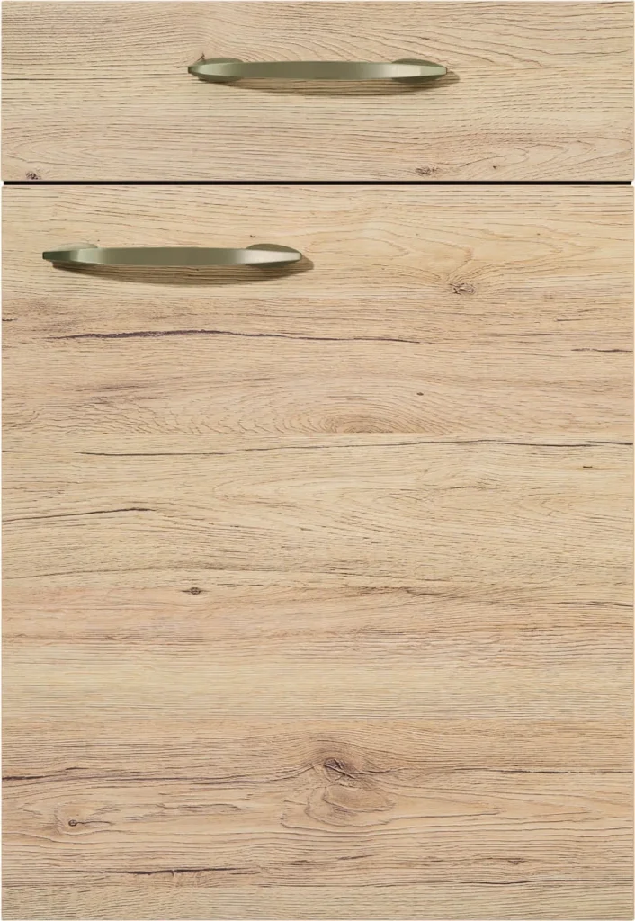 F893